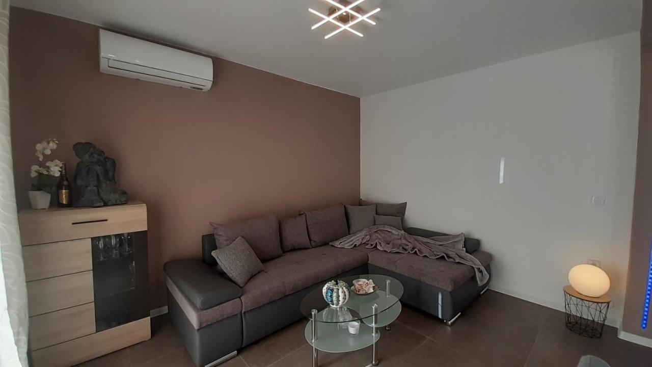 Novigrad Istria Villa Elke Maria With Overflow Pool And Hydromassage מראה חיצוני תמונה