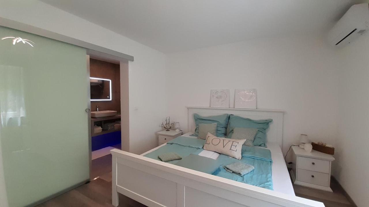 Novigrad Istria Villa Elke Maria With Overflow Pool And Hydromassage מראה חיצוני תמונה