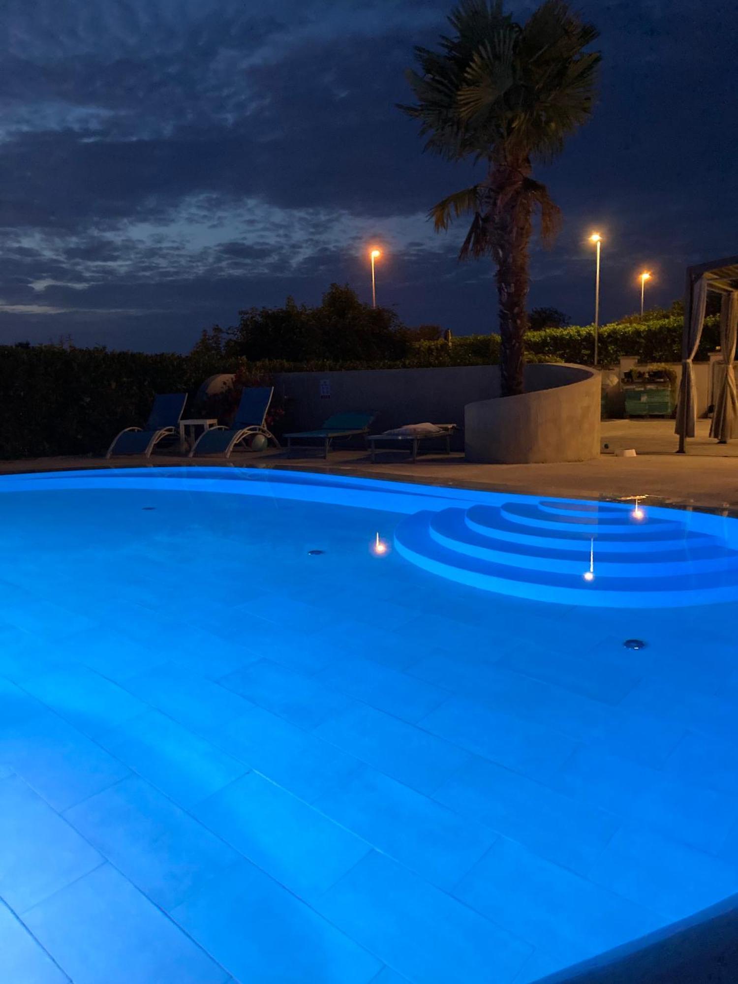 Novigrad Istria Villa Elke Maria With Overflow Pool And Hydromassage מראה חיצוני תמונה